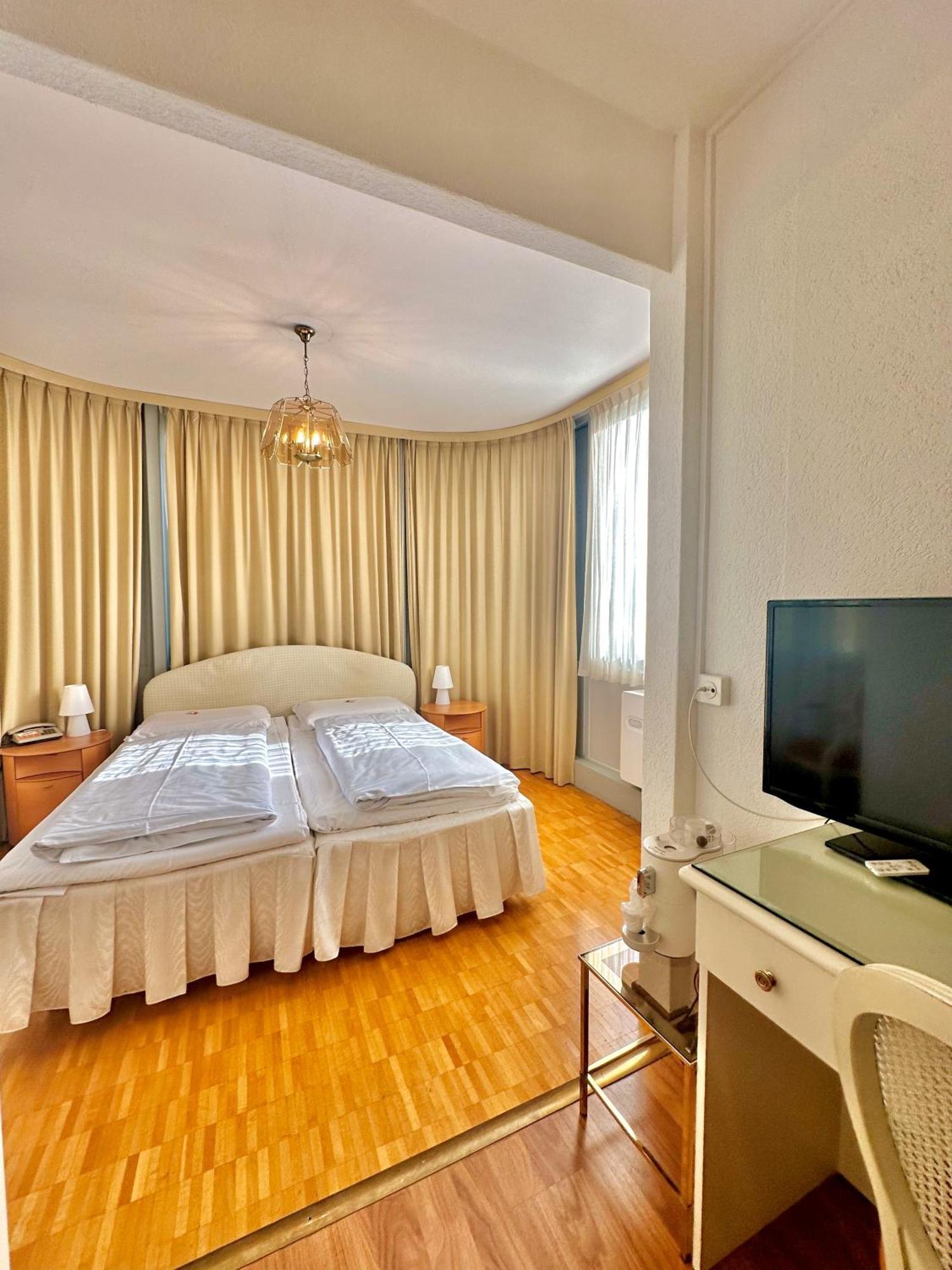Colibri Hotel 3*