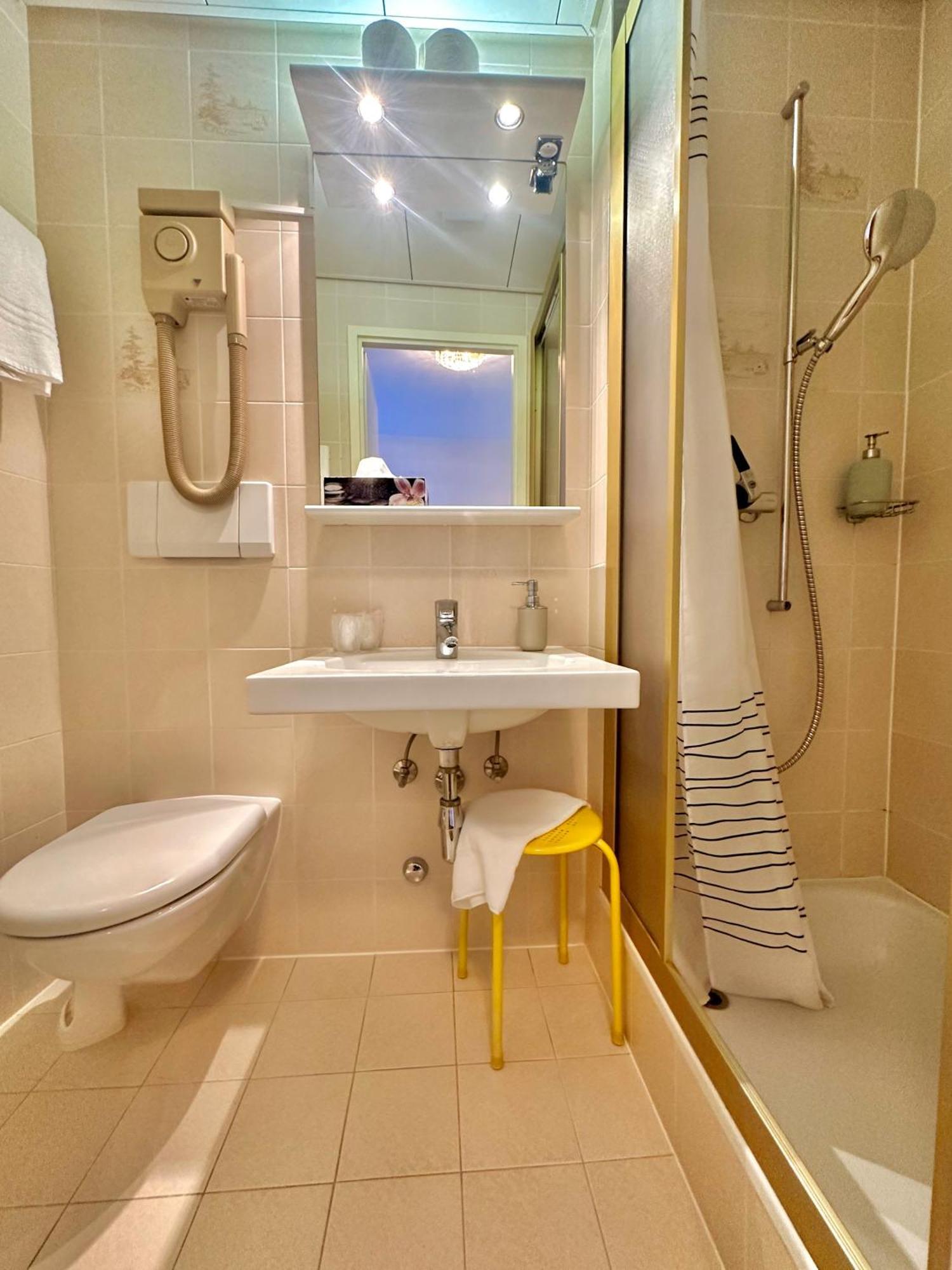 Colibri Hotel 3*
